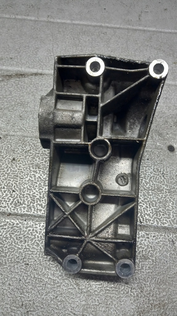 SUPORT ALTERNATOR VW LUPO 1.0B 99R HB 030145169H Product image