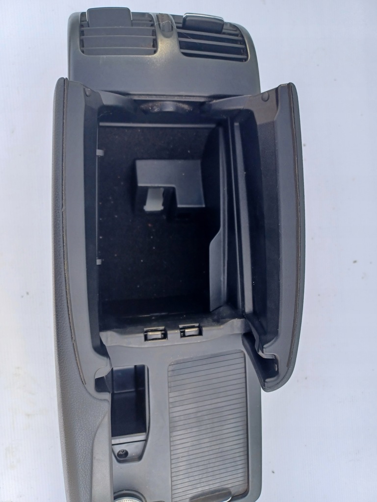 MERCEDES W207 E-CLASS COUPE CENTER TUNNEL ARMREST ENGLISH UK Product image