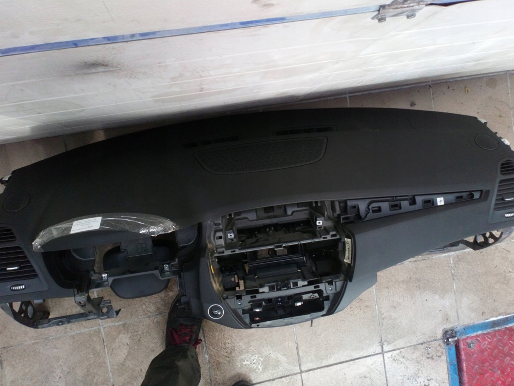 RENAULT LAGUNA III AIRBAG CONSOLA PULSA DE BORD Product image