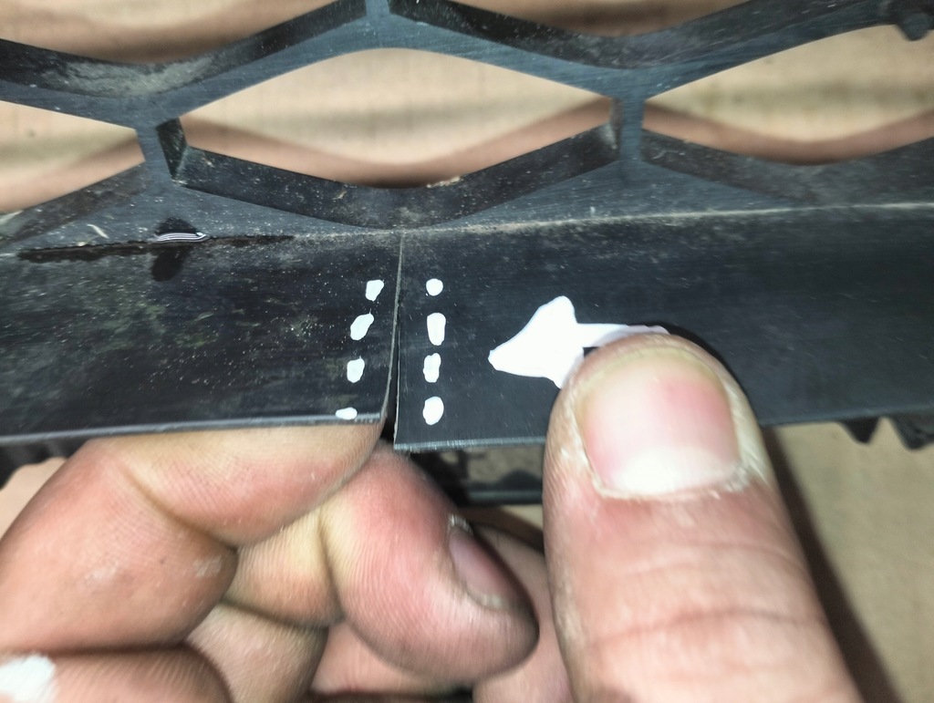 GRILĂ CENTRALĂ BARĂ FATA MAZDA 6 GH LIFT 2010-2012 Product image
