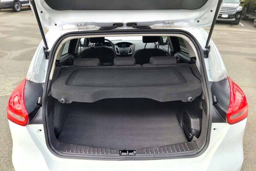 FORD FOCUS MK3 10-18 HB RAFT PORTUN 1850508 Product image