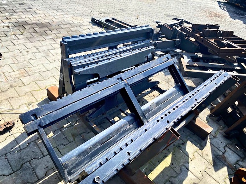 stivuitor cu placă frontală > TUR > încărcător > tractor > stivuitor cu furcă Product image