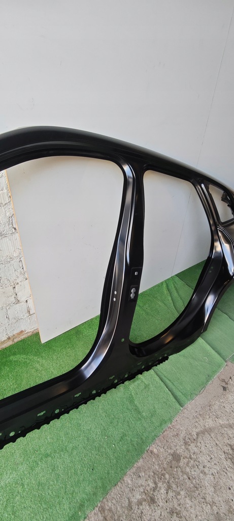 CAPAC PRAG BARĂ SPATE JUMĂTATE LATERALĂ STÂNGA BMW X1 U11 Product image