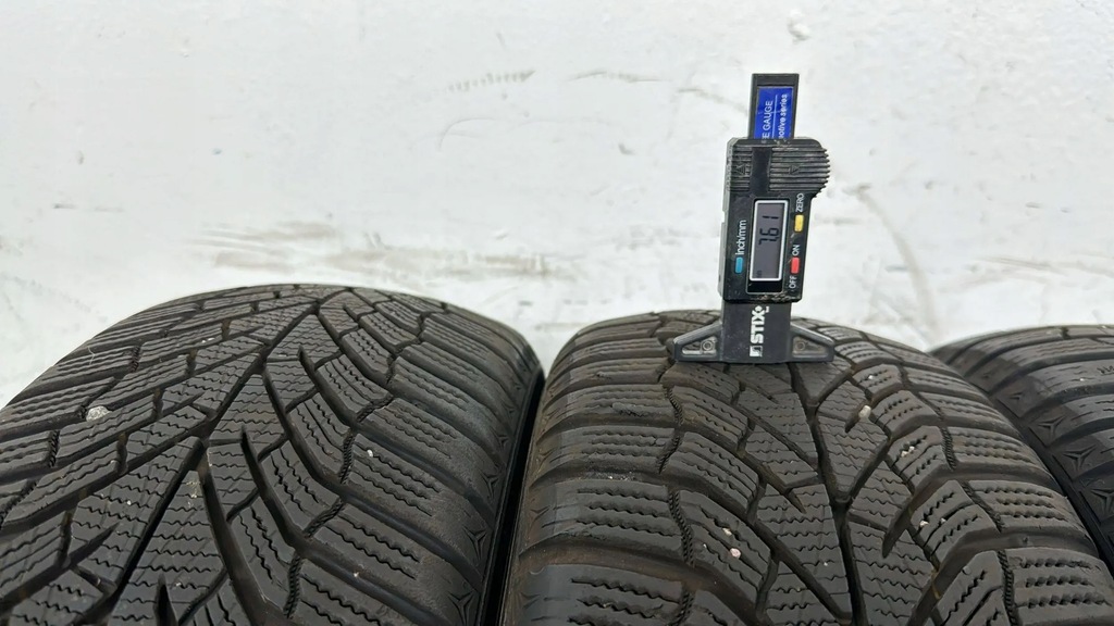 Set 4x anvelope de iarnă Kumho WinterCraft W52 205/60/16 92H 23r 7.5mm Nice Product image