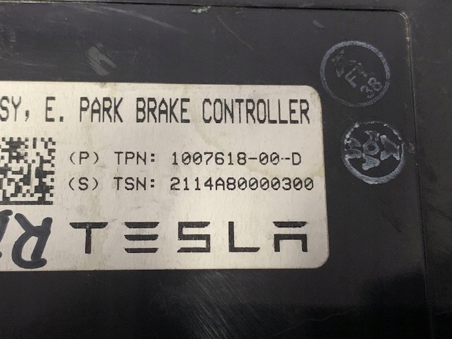 ECU controler frână de mână Tesla S 1007618-00-D Product image