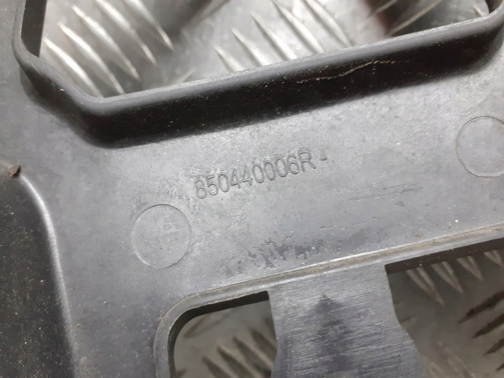 BASTĂ CURSĂ DREAPTA SPATE RENAULT MEGANE III HB Product image