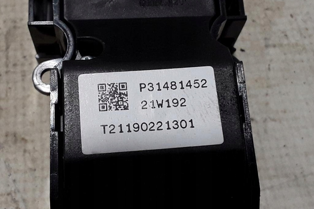 Start/Stop Volvo XC60 II (246) 31481452 2,0L benzină 2021 buton Product image