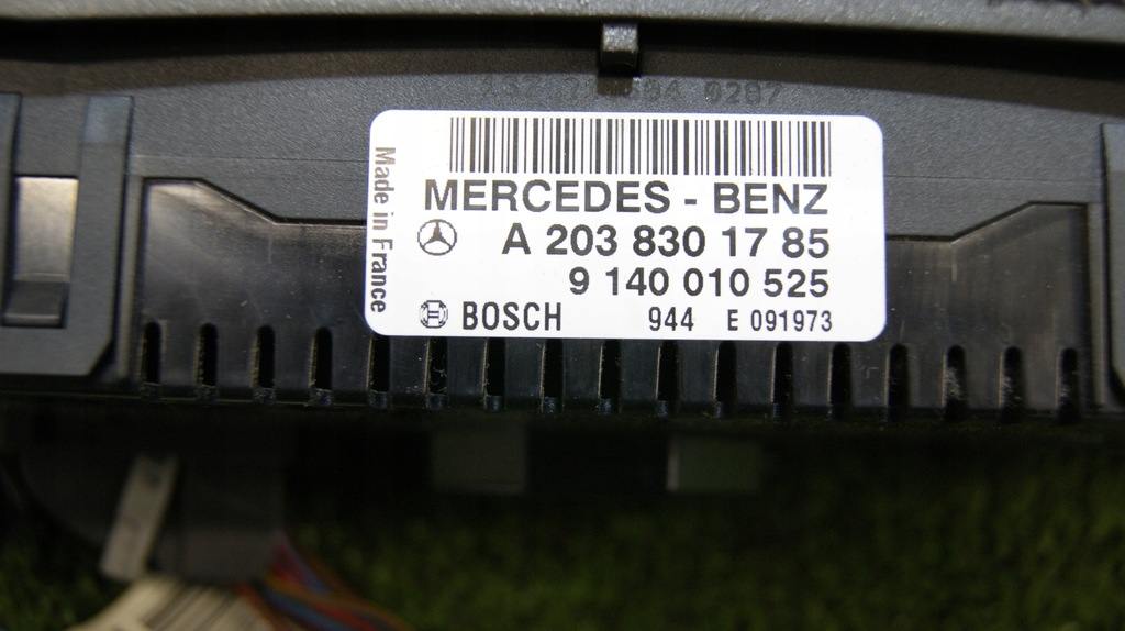Panoul de control al fluxului de aer C-clasa C W203 BOSCH A2038301785 9140010525 Product image