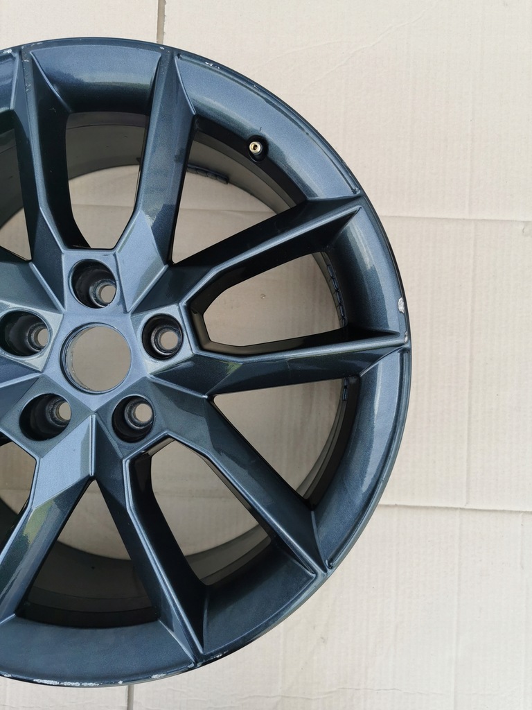 JANTE SKODA OCTAVIA III 5E0 RS 18'' 7.5JX18 ET-51 5X112 5E0601025 Product image