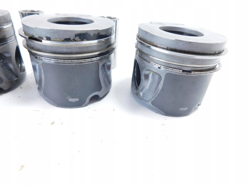 Piston pistoane Opel Vectra C Zafira B Signum 1.9 16V CDTI Alfa Romeo 159 JTD Product image