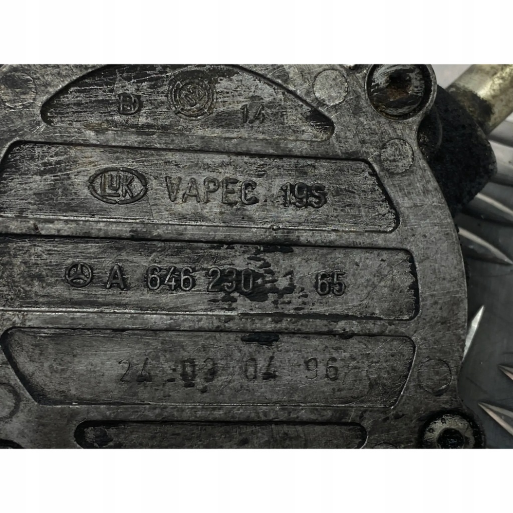 Mercedes C 200 CDI W203 2.2 CDI 646 Pompa de vid A6462300165 Product image
