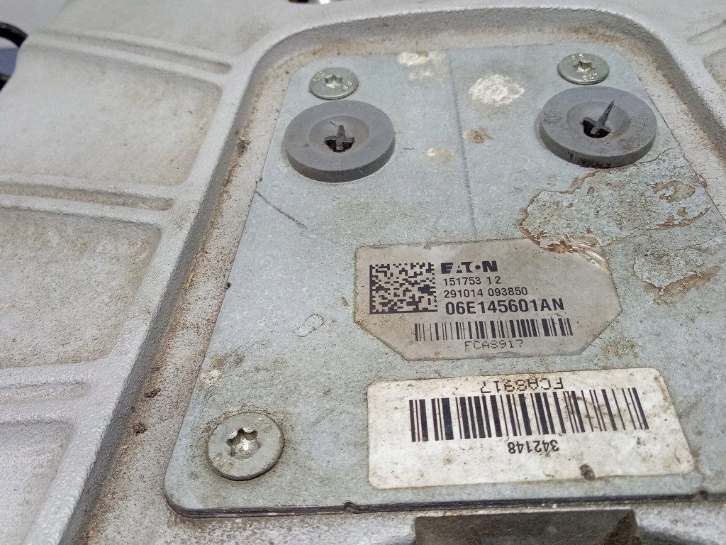 AUDI S4 A4 B8 3.0 TFSI 333KM COMPRESOR AER EATON 06E145601AN Product image