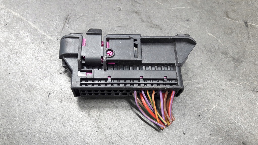 1K0937722D Audi VW Skoda Instalare Cube Product image