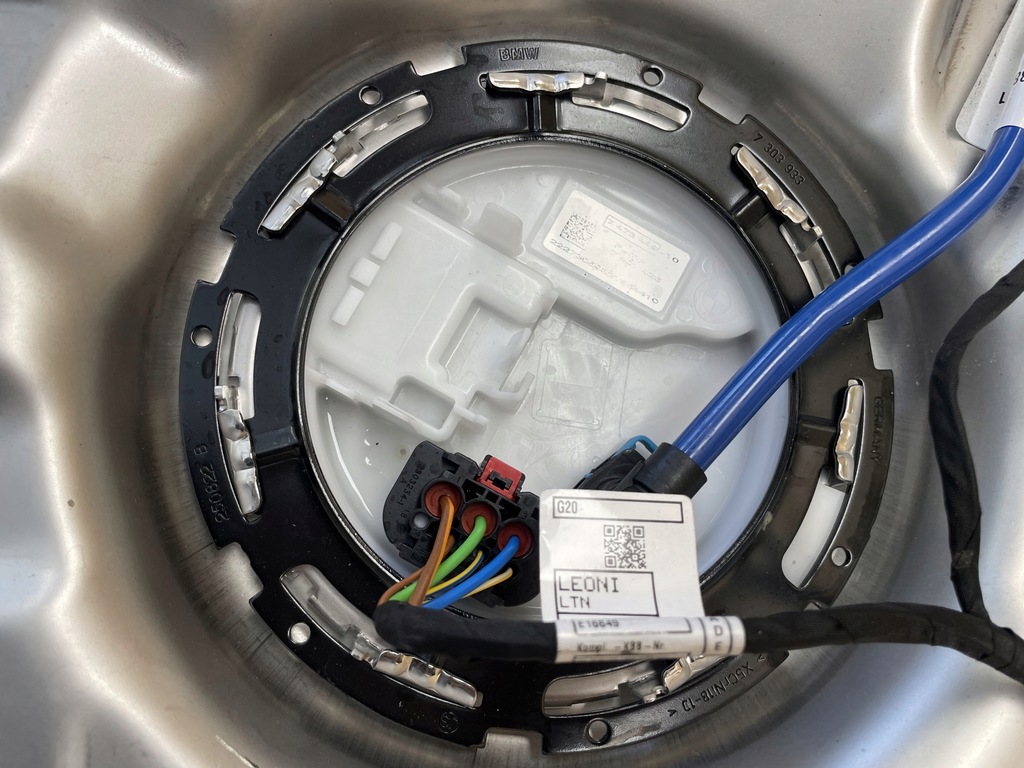 BMW G20 G21 REZERVOR DE CARBURANT POMPA BENZINA 5A0C248 Product image