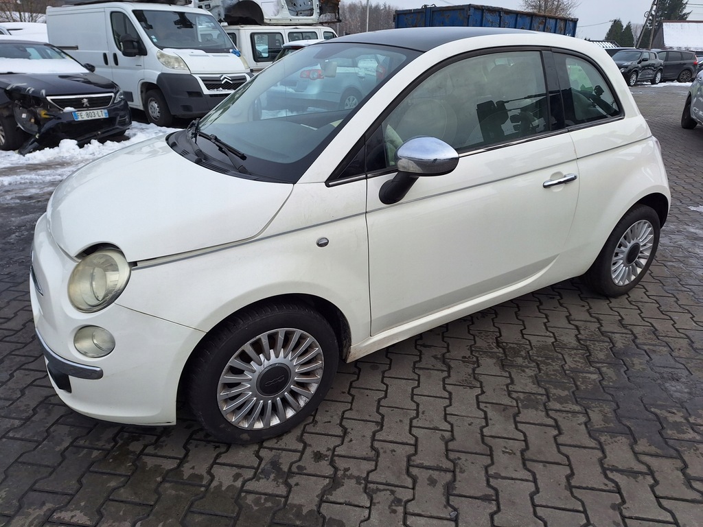 FIAT 500 BARA FATA CAPOTA ARBOR LAMPA CUREA RADIATORE DE INFORTARE 268 Product image