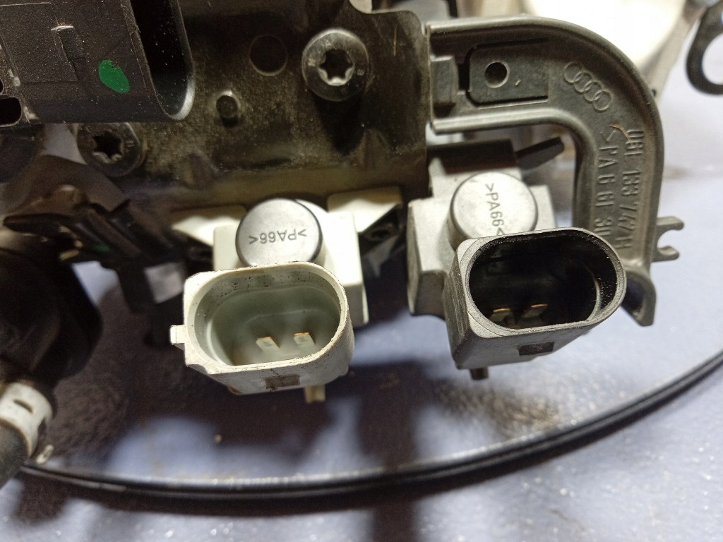 AUDI S4 A4 B8 3.0 TFSI 333KM COMPRESOR AER EATON 06E145601AN Product image