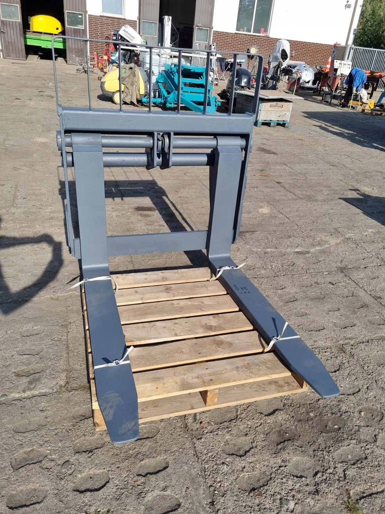 CARAT CU FURCI RABATANTE PFB 5 tone * MANITOU * MERLO * import Germania Product image