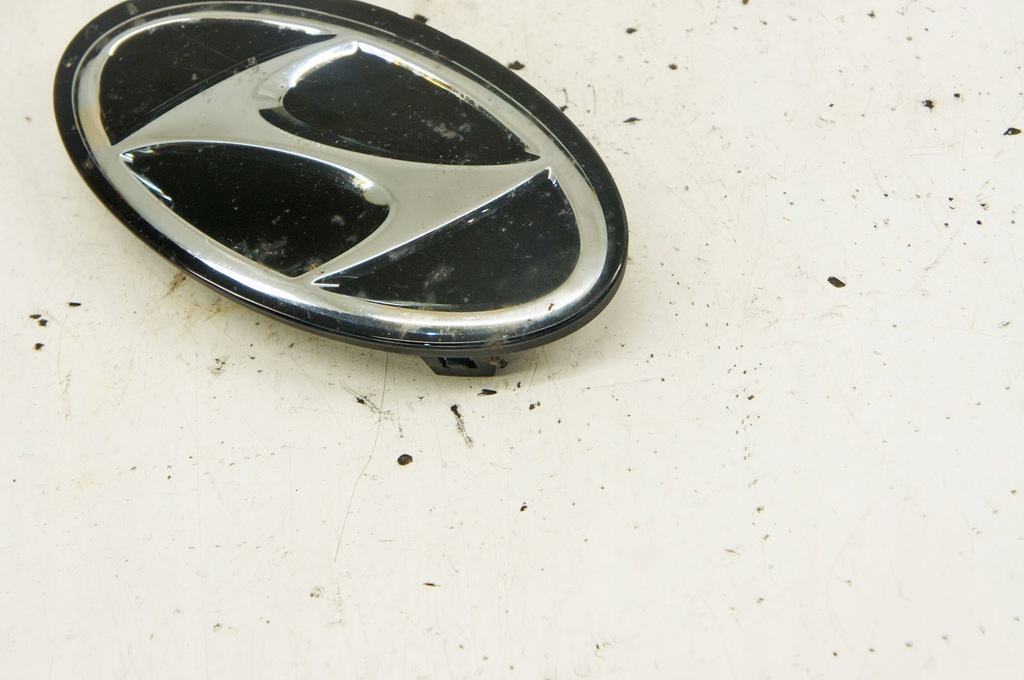 RU110 Hyundai I20 III ^ Logo emblemă capota față 86383Q0000 Product image