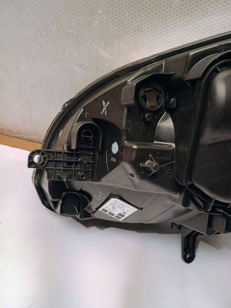 Renault Kangoo II III LIFT 13-20 LAMP FRONT LEGE 260102647R New Origin Product image