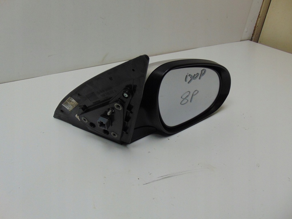 Oglinda DREAPTA HYUNDAI I30 1 LIFT 8 PIN EUROPA 87620-2R700 Product image