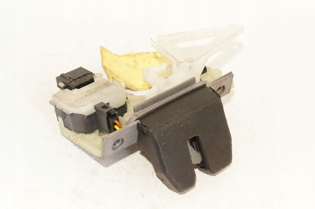BLOCARE HAYON VOLVO V70 II STATION WAGON 3PIN 31253047 Product image