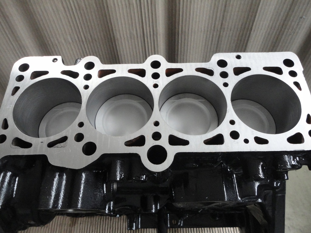 REPARATII MOTOR Stivuitor LINDE STHIL 2.0 BEF Product image