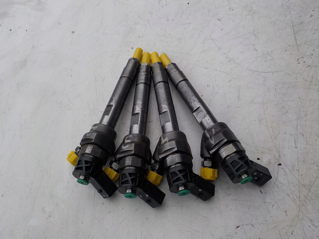 BMW X3 F25 2.0d 184KM INJECTOR 7810702 Product image