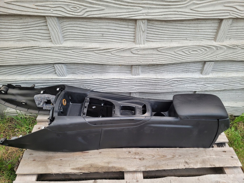 Cotiera Citroen DS4, tunel central Product image