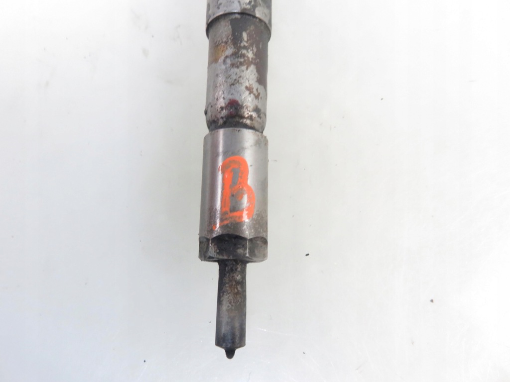 INJECTOR ALFA ROMEO 147 1.9 JTD 0445110111 Product image