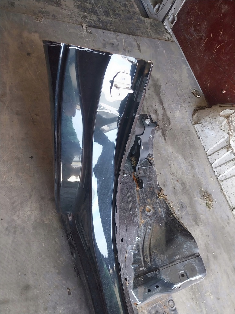 MERCEDES W176 CADRU DREAPTA STÂLBUL A+B+C PASAJ ROȚI APARĂ LATERALĂ SFER INTREG Product image