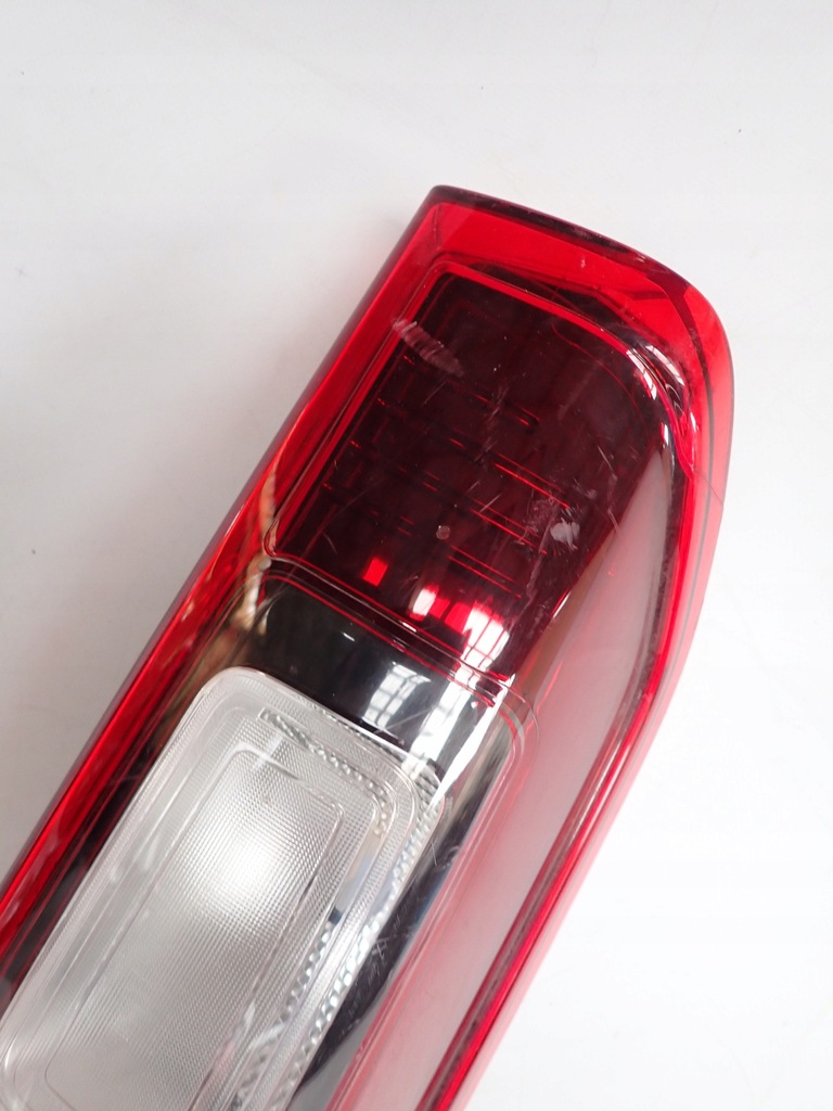 TRAFIC III VIVARO B TALENTO 14- LAMPĂ SPATE DREAPTA 93867969 Product image