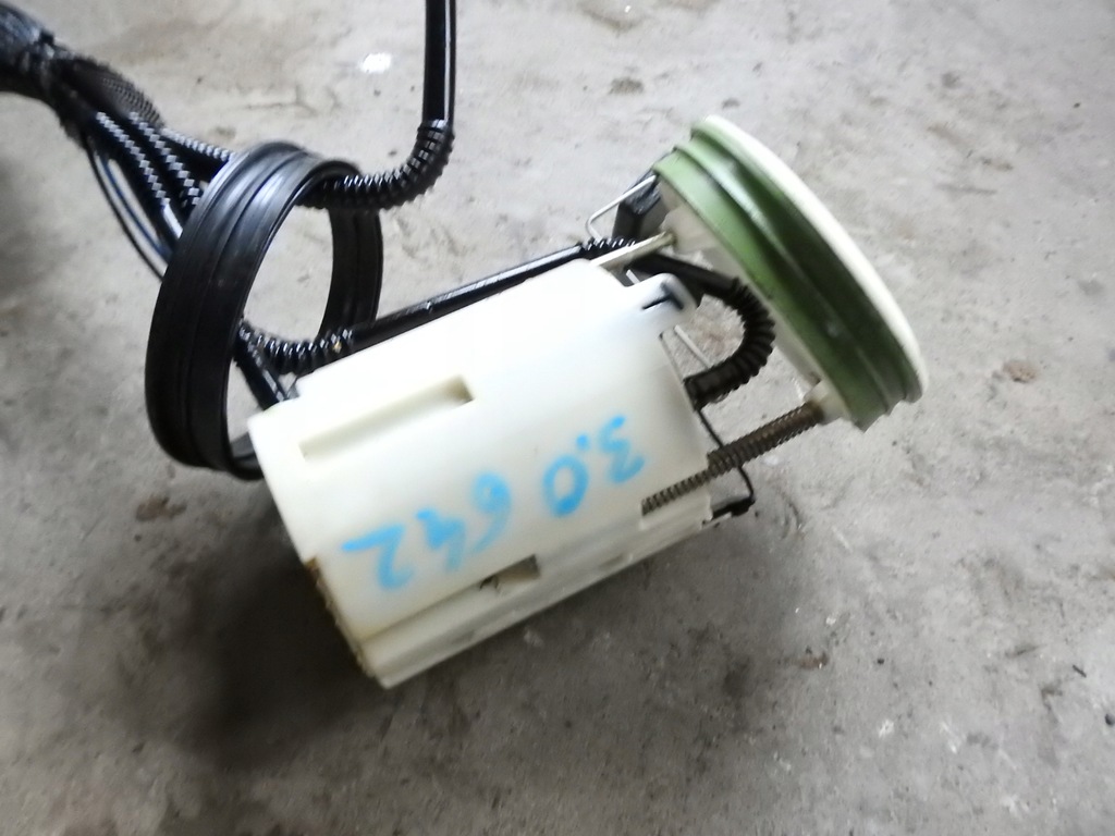 Mercedes W211 3.0 642 flotor senzor pompa de combustibil A2114701641 Product image