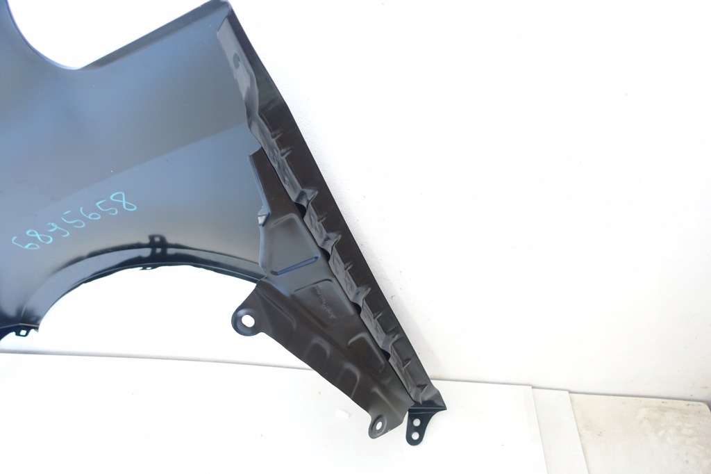 VW Golf V VI Plus Membru Drept 5M0821022 Product image