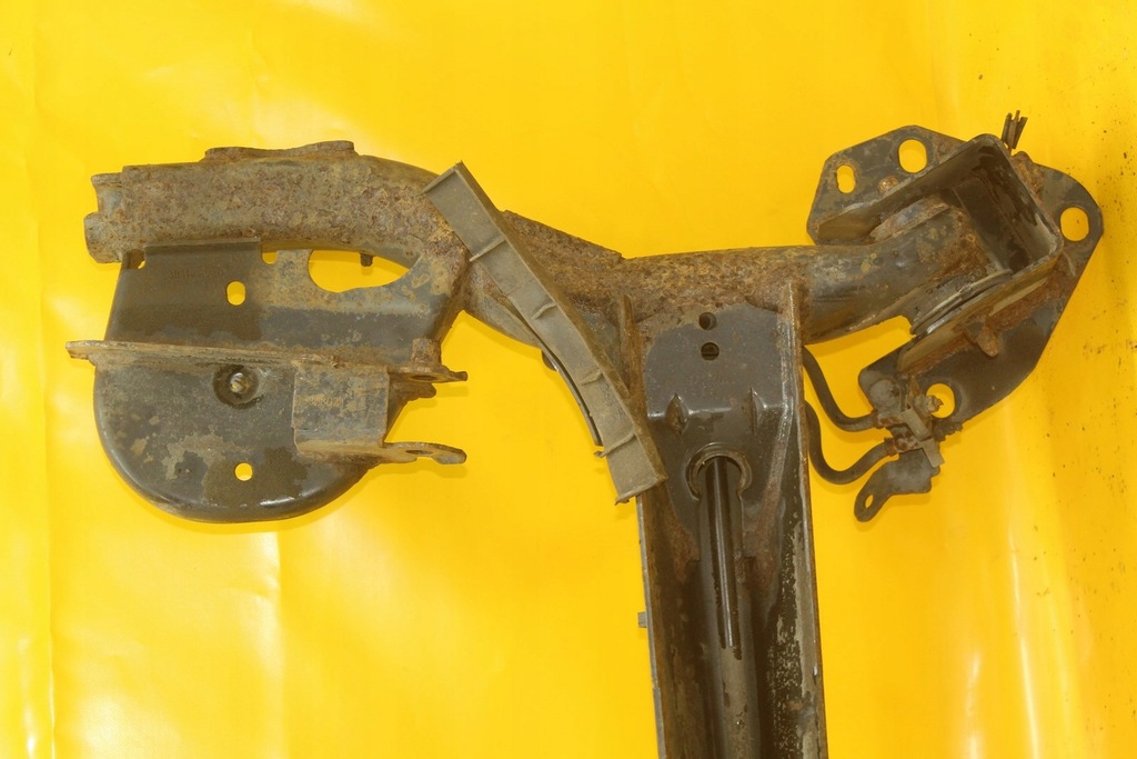 Renault Kangoo Axa suspensiei spate Product image