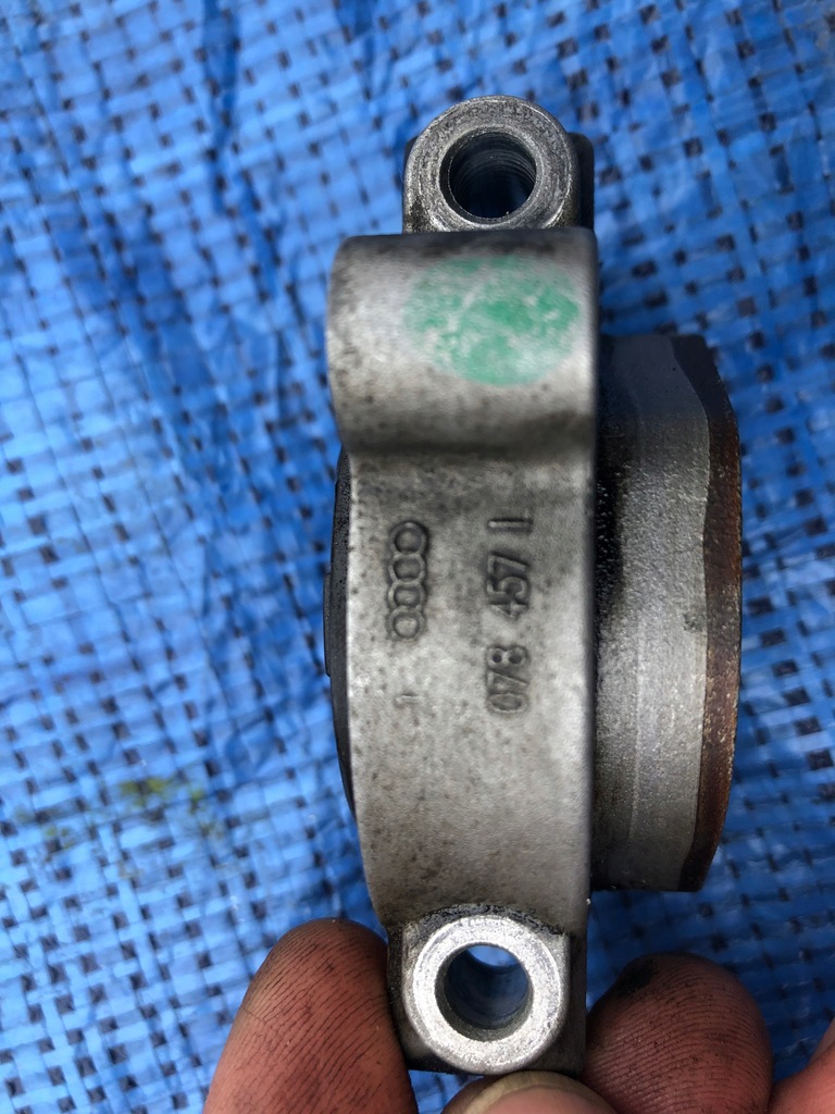 AUDI S6 A6 A8 4.2 V8 BUSH PICIOR SHAFT BRIDGE Product image