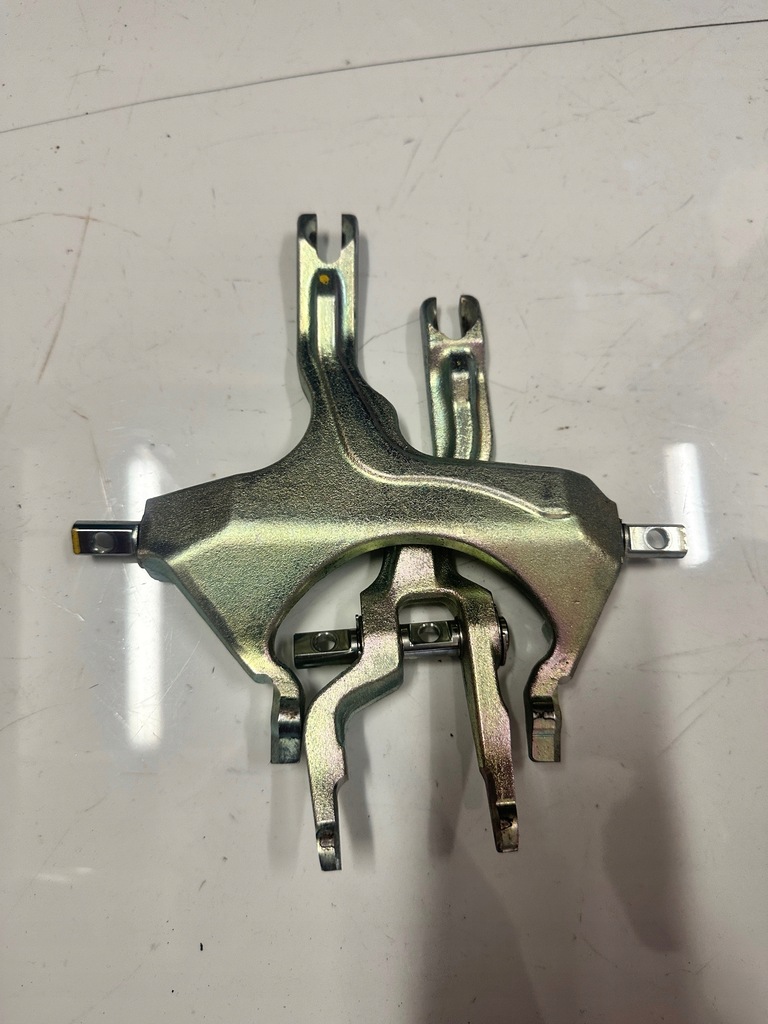 Furcă ambreiaj Kona Niro Ioniq 1.6 Hybr 414132B000 414132B010 Product image
