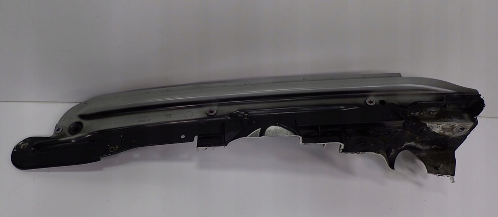 ȘORȚ APOZ DREAPTA AUDI A8 D3 4E0805172G LZ9Y Product image