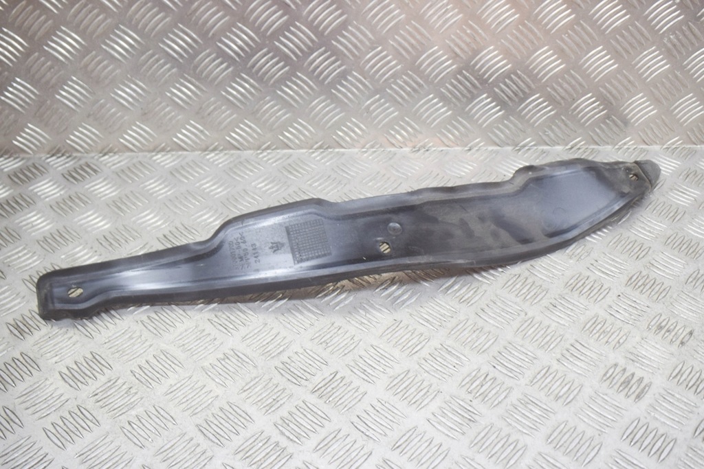 Maserati Quattroporte M156 Fender din plastic stâng din față 670001705 2014 Product image