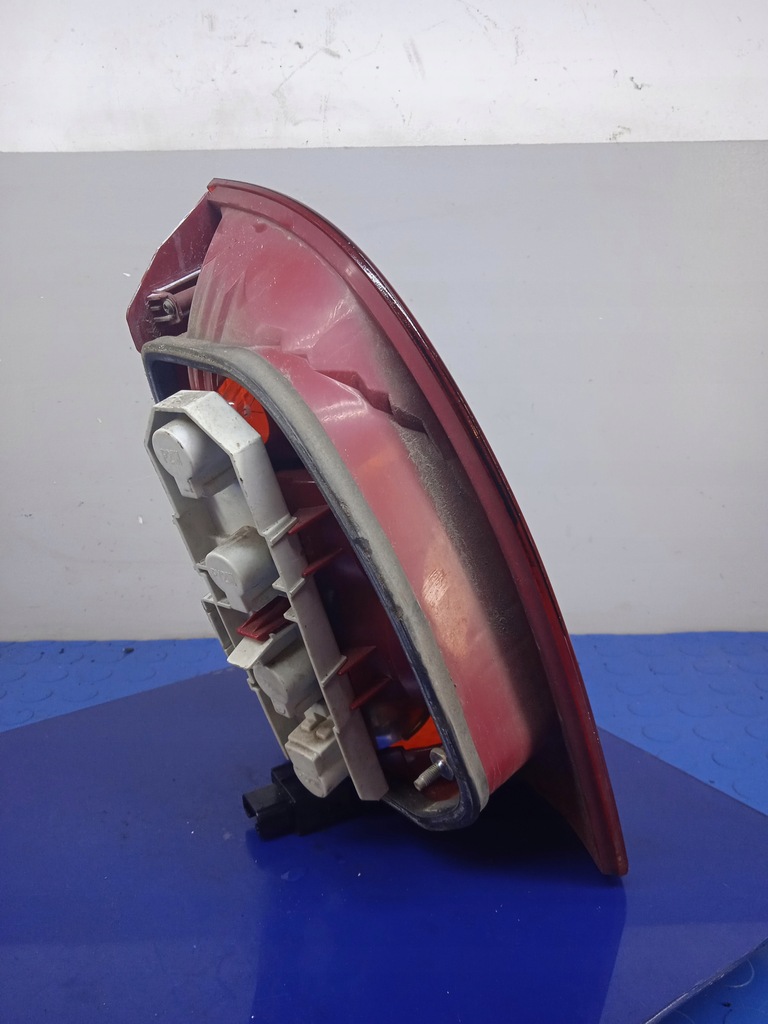LAMPĂ SPATE SKODA SUPERB I, STANGA SPATE, 3U5945095 Product image