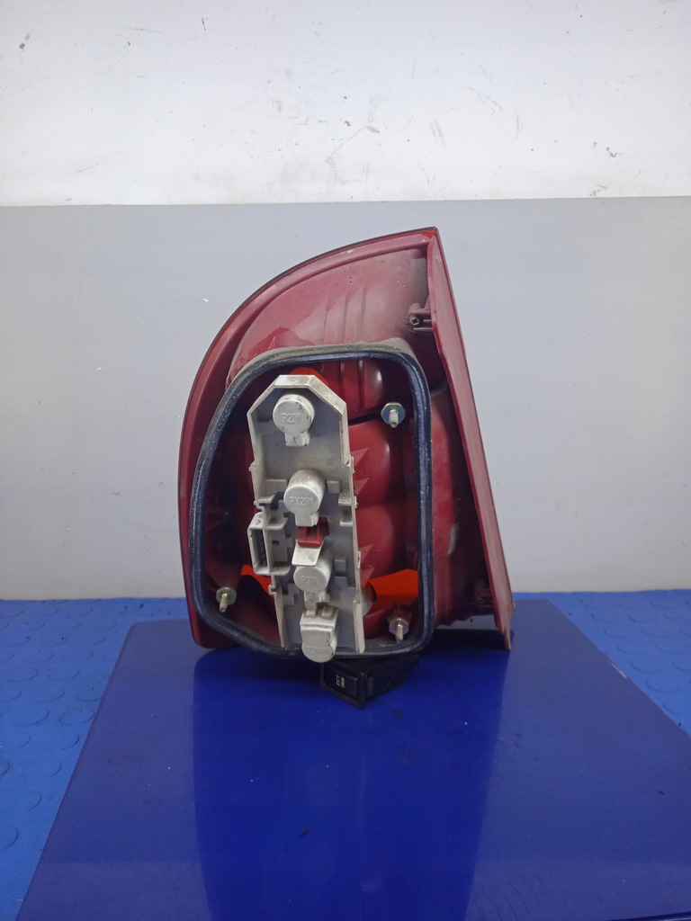 Lampa Skoda Superb and Sedan la dreapta 3U5945096 Product image