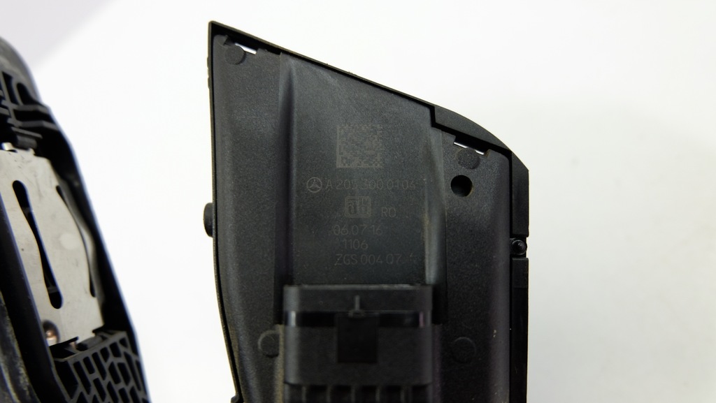 MERCEDES C-CLASS W205 2.2 CDI POTENTIOMETR PEDALA A2053000104 Product image