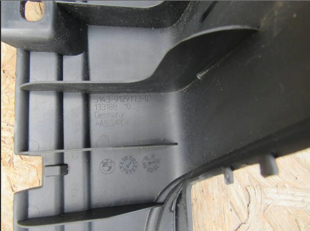 BMW Z4 E89 Capacul portbagajului curelei din spate Blenda Product image