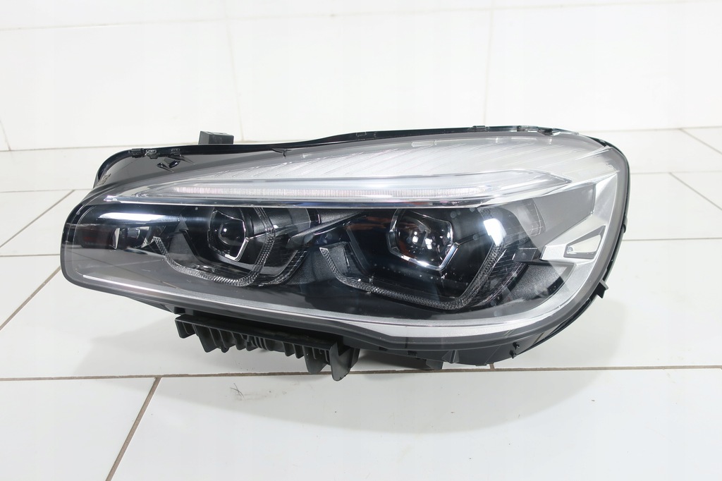 LAMPĂ FAŢĂ STÂNGA BMW 2 F45 LIFT ADAPTIVE LED Product image