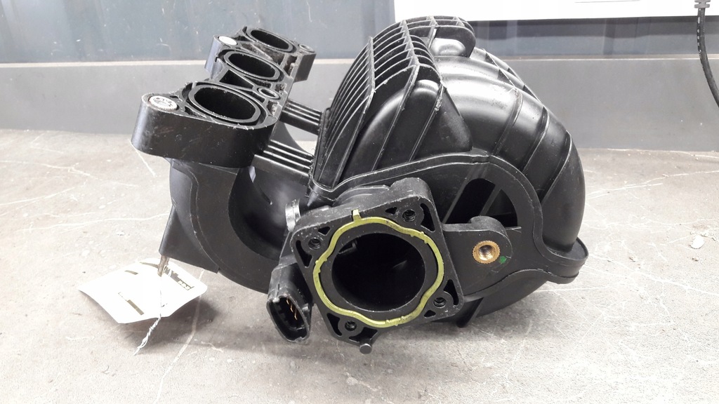 mn143824 galerie de admisie mitsubishi colt VI 1.1 B 12V Product image