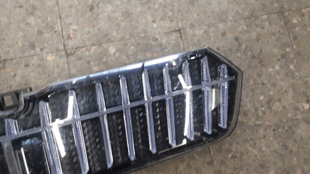 5LA941107a Grill Trumpy Front Skoda Enyaq IV Product image