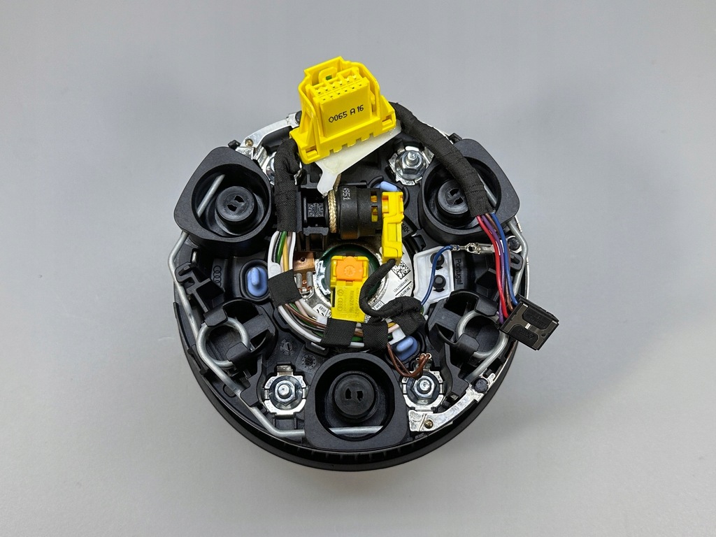 Audi A4 B9 A5 F5 8W Airbag Driver 8W0880201D Original Product image