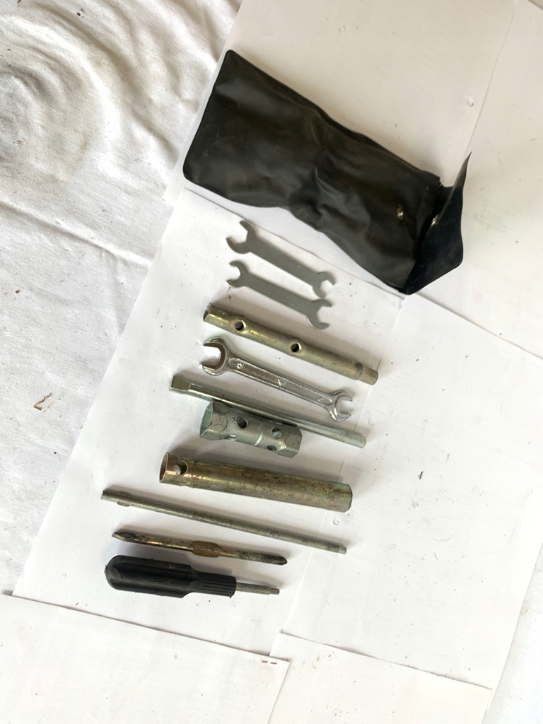 unelte cu chei metalice Product image