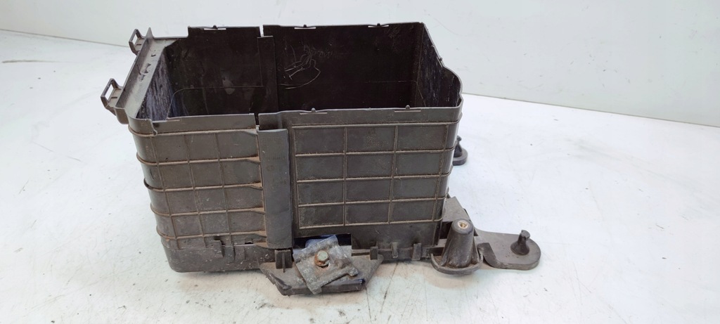 BAZĂ BATERIE AUDI A3 8P VOLKSWAGEN SEAT SKODA 1K0915333B Product image