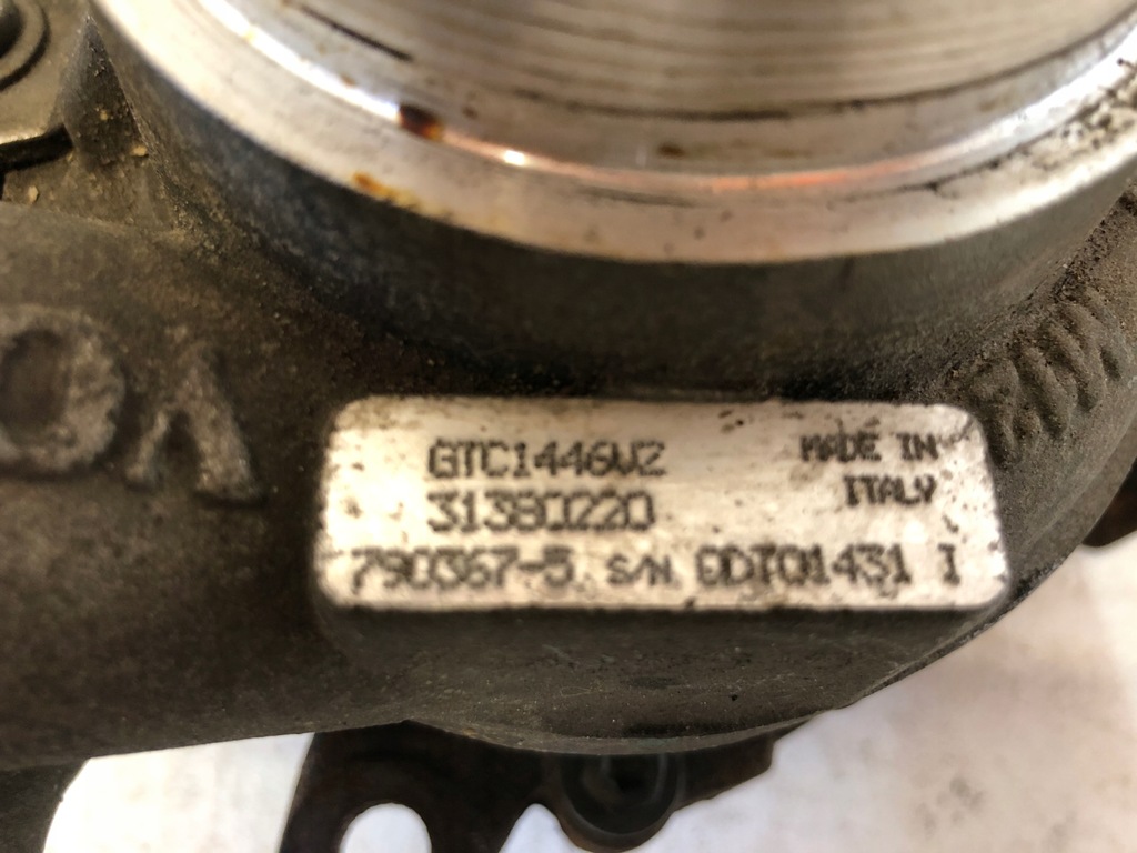 Turbocompresor turbină VOLVO v40 v60 v70 S40 V50 C70 S60 2.0 D D3 12- Product image