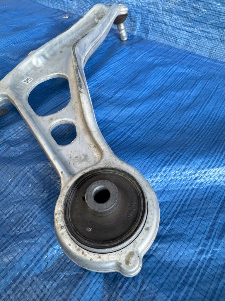 Swingarm stânga Renault Austral 1.2 E-Tech Product image